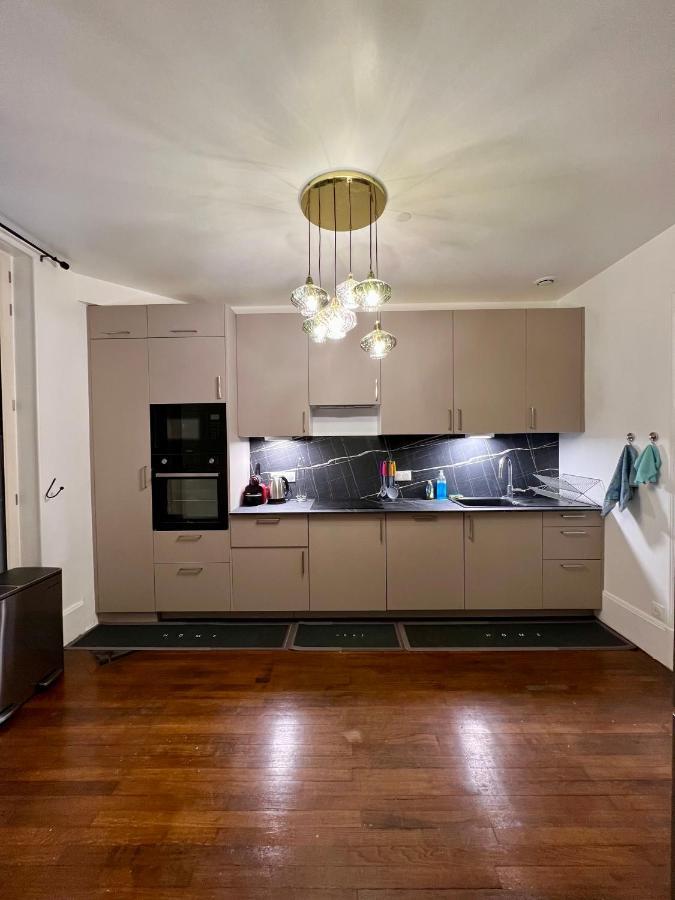 Appartement De Luxe Avec Fresque, Hyper Centre Et Parking Sure Fontainebleau Ngoại thất bức ảnh