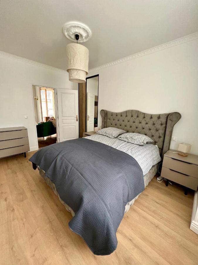 Appartement De Luxe Avec Fresque, Hyper Centre Et Parking Sure Fontainebleau Ngoại thất bức ảnh
